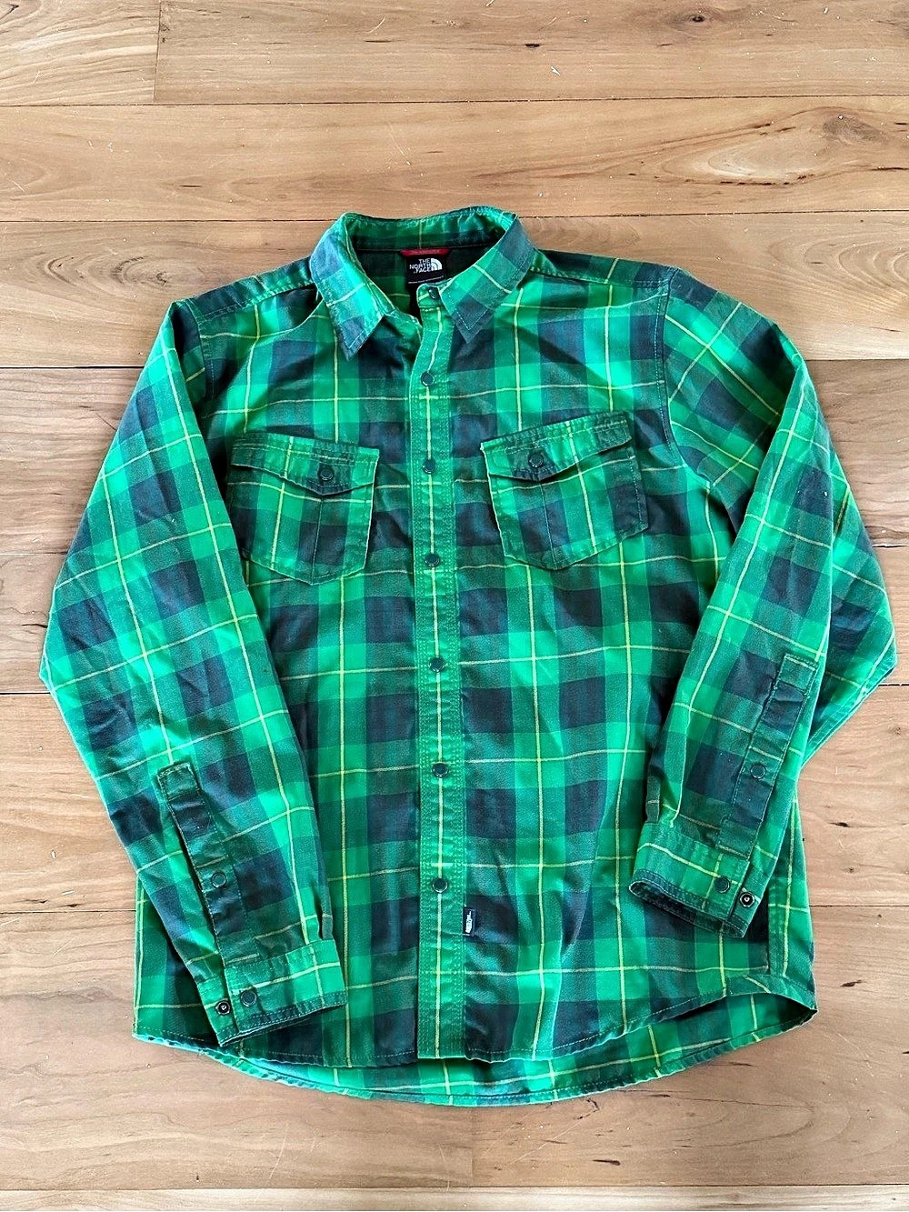 The North Face Men's Snap Button Plaid Shirt Green, Yellow  & Black Medium